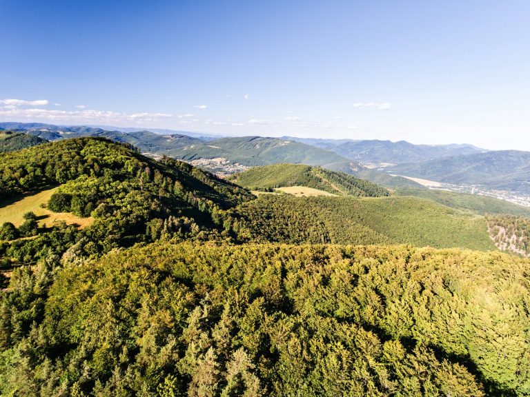 Drumeții în Munții Orăștiei – trasee spectaculoase pentru iubitorii de natură